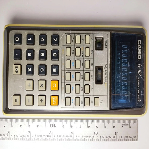 Calculadora Casio FX-102 Científica, Funcionando, Números Iluminados - foto 5