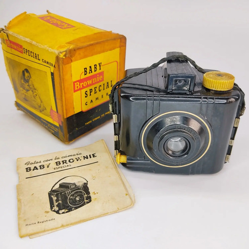 Cámara Fotográfica Kodak Baby Brownie Special, Funcionando