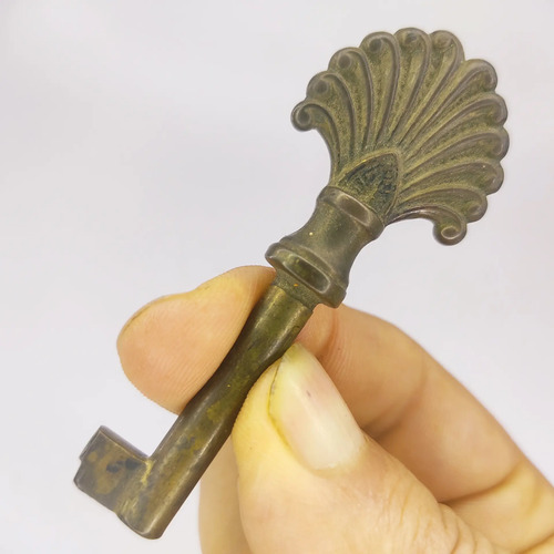 Llave Antigua En Bronce, Original, 7 cm