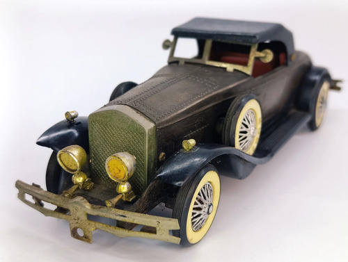 Radio Transistor Antigua, Años 70, Forma De Carro Clásico, No Funciona