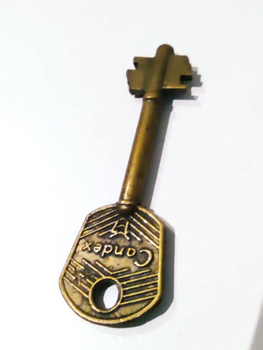 Llave Antigua En Bronce Macizo, Original, Doble Pestaña