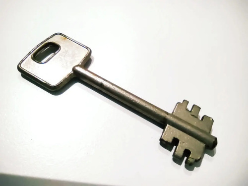 Llave Antigua En Metal, Original, 7 cm