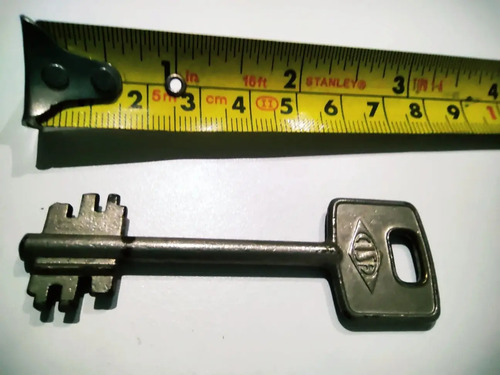Llave Antigua En Metal, Original, 7 cm - foto 5