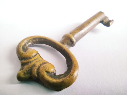 Llave Antigua En Bronce, Original - foto 7