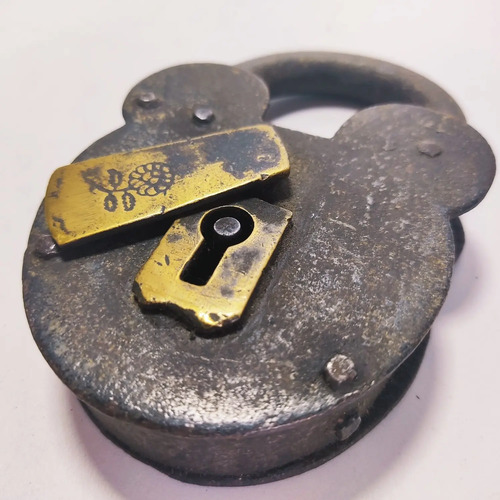 Candado Antiguo Original En Hierro Y Bronce, Sin Llave, Mickey - foto 2