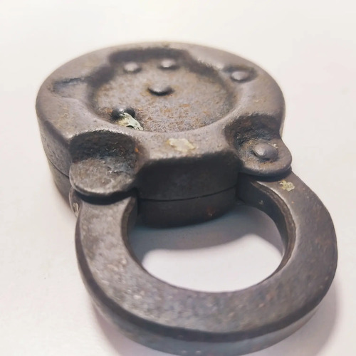 Candado Antiguo Original En Hierro, Redondo, 7,5 cm, Sin Llave - foto 5