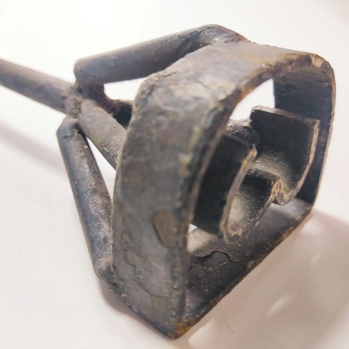 Marca De Ganado Antigua, En Forja, Candelabro - foto 2
