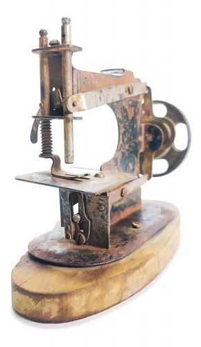 Máquina De Coser Antigua De Juguete, Alemana, En Hojalata