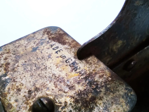 Máquina De Coser Antigua De Juguete, Alemana, En Hojalata - foto 4