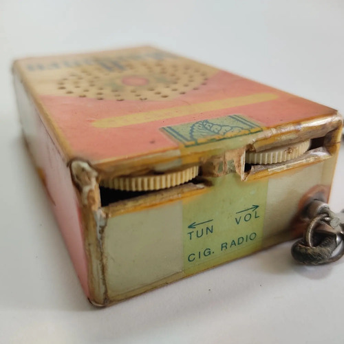 Radio Transistor Antigua Marlboro, Años 70, Un Dial, Funciona - foto 3