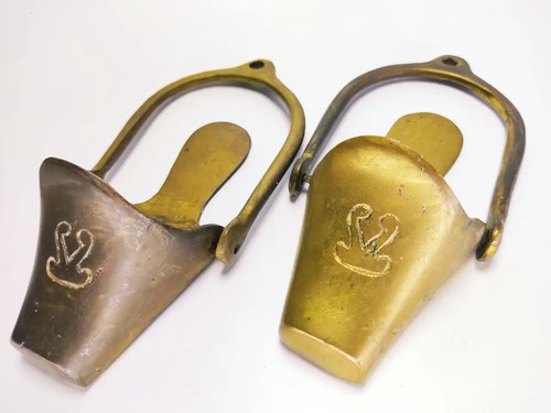 Estribos Antiguos Para Niña, En Bronce Macizo, Originales