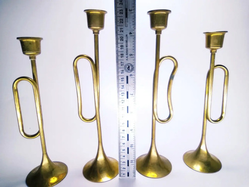 Candelabros En Bronce, Juego De Cornetas. Precio X Las 4un. - foto 7