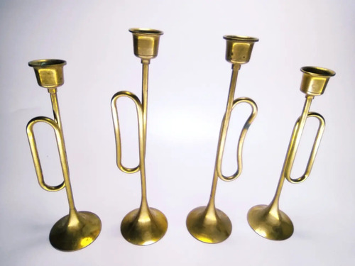 Candelabros En Bronce, Juego De Cornetas. Precio X Las 4un. - foto 9