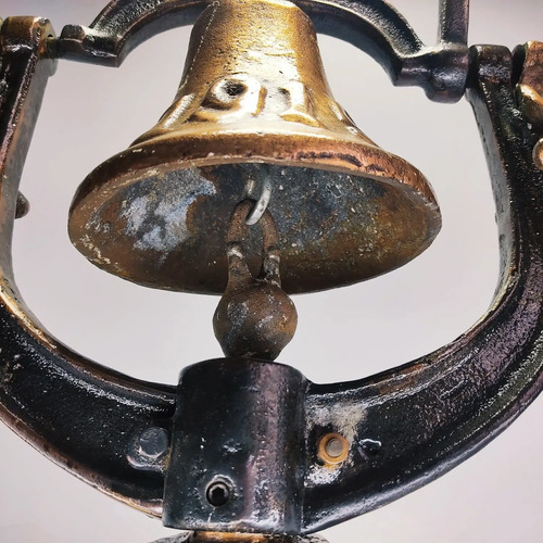 Campana Estilo Antigua Estación Férrea, En Hierro Cobrizado - foto 2