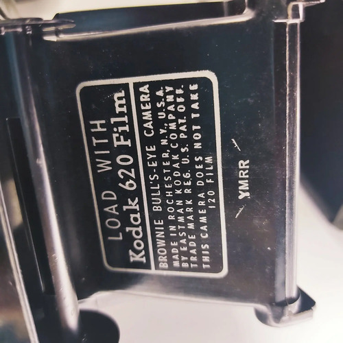Cámara Fotográfica Antigua Kodak Brownie, Obturador Funcionando - foto 9