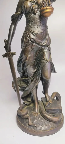 Escultura Dama De La Justicia, En Marfilina, 41 cm - foto 2